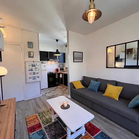 Hyper Centre Apartman *